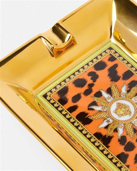 versace jungle animalier rose.